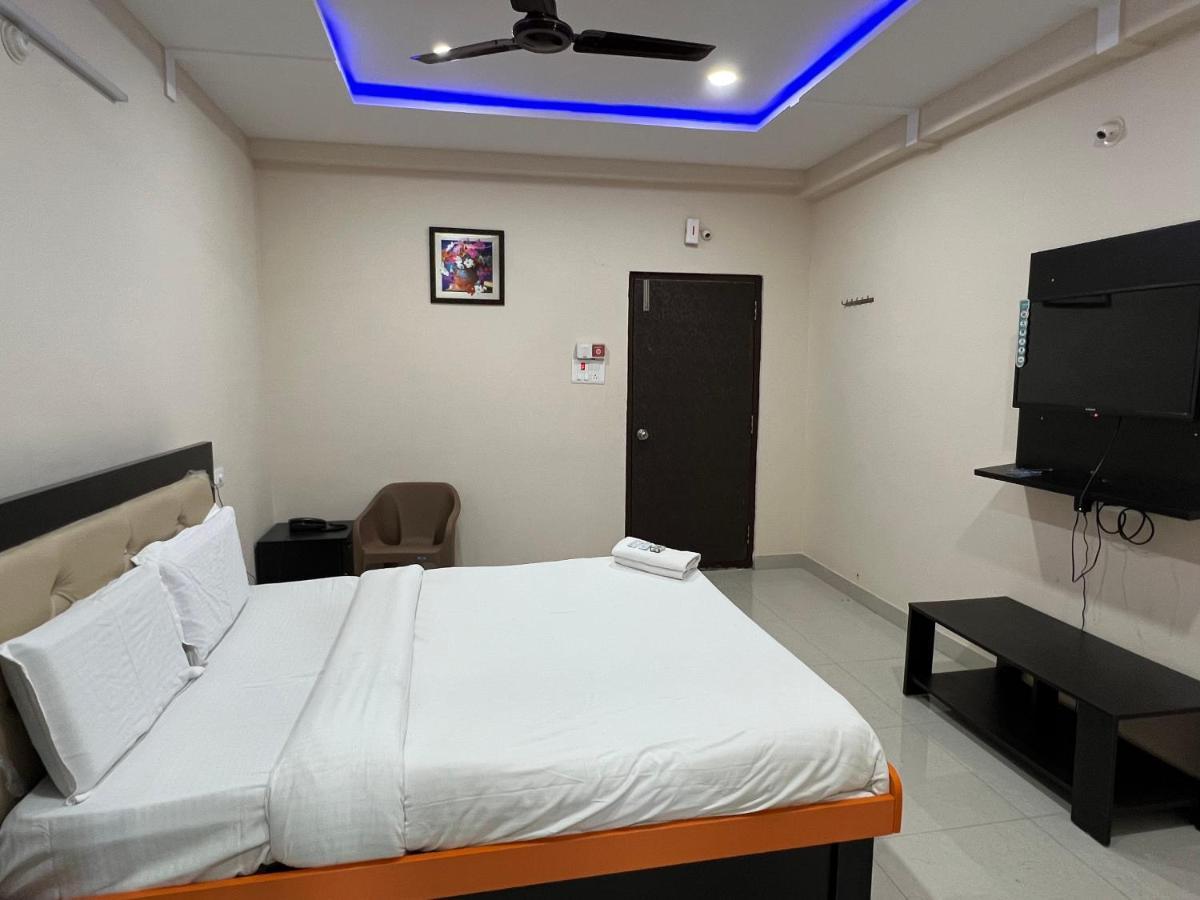 5 Star Grand Otel Shamshabad Dış mekan fotoğraf